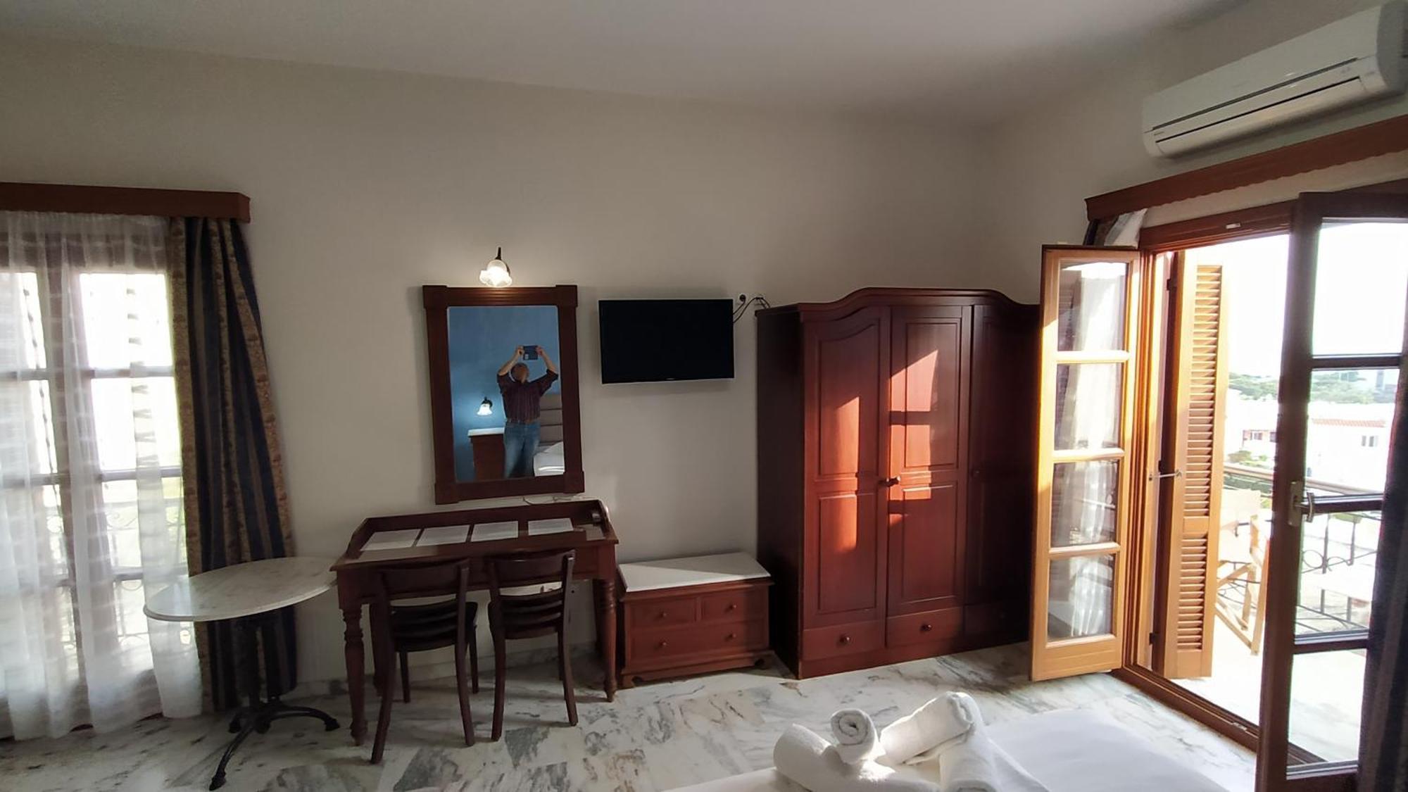 Vaporia Appartement Ermoupoli Buitenkant foto