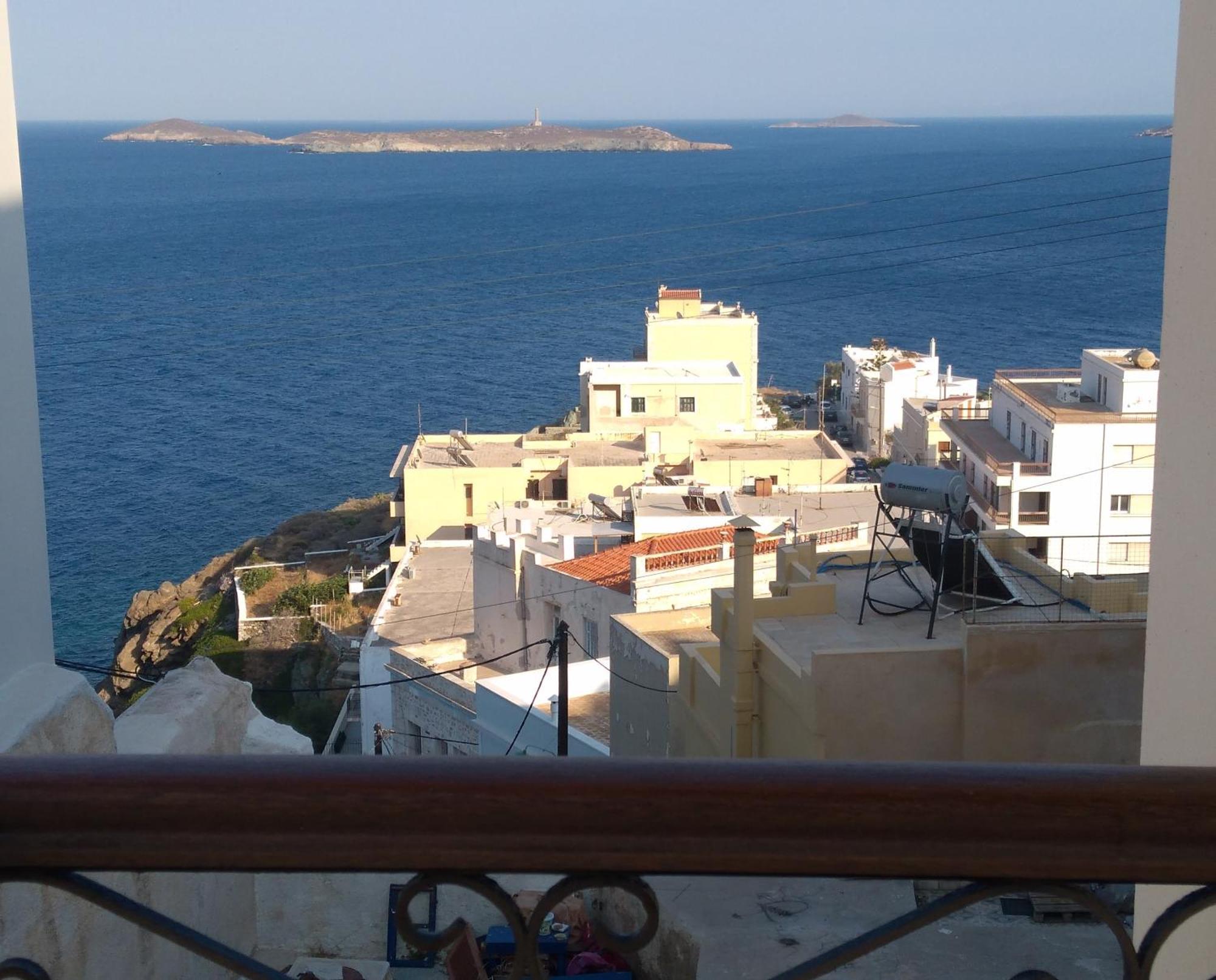 Vaporia Appartement Ermoupoli Buitenkant foto