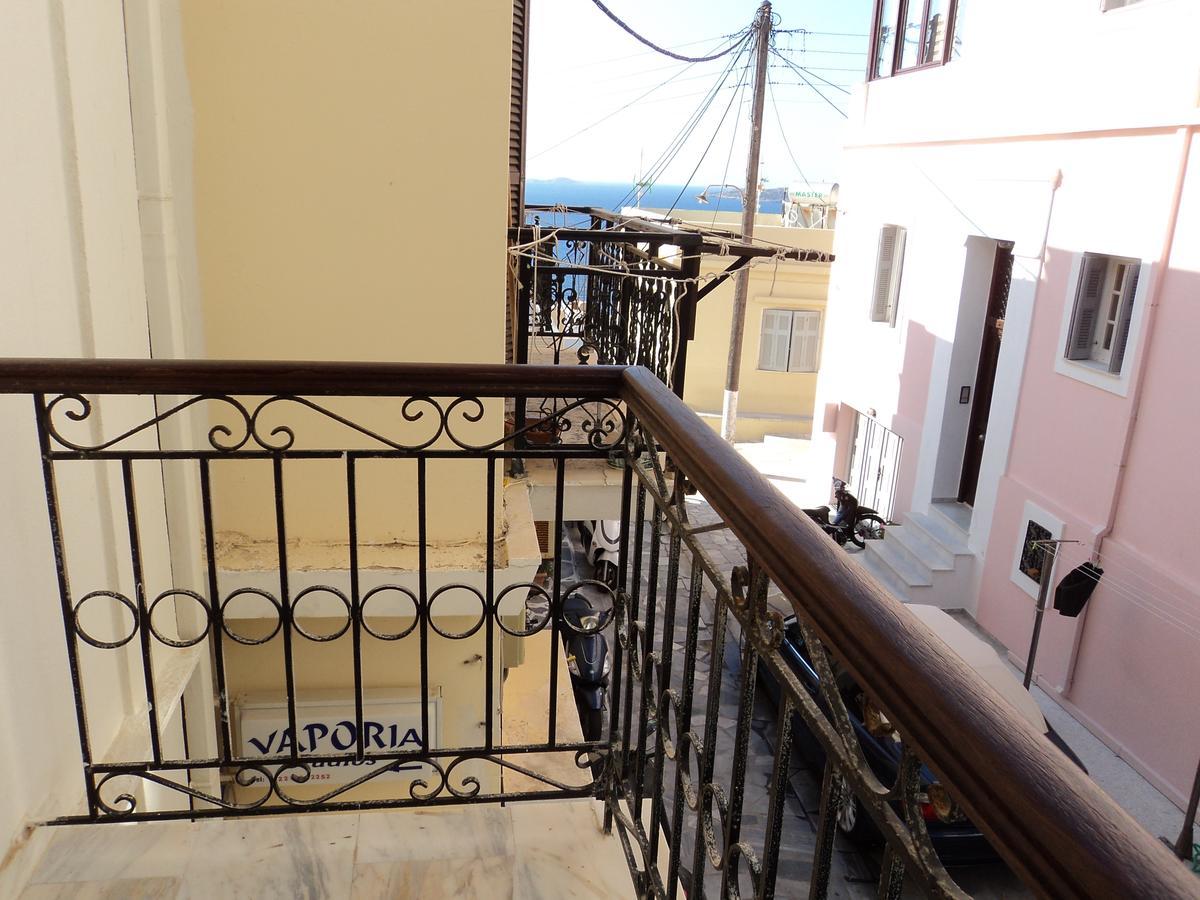 Vaporia Appartement Ermoupoli Buitenkant foto